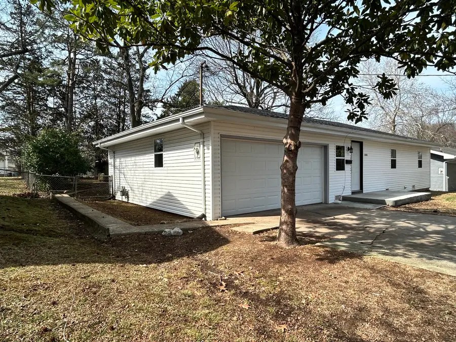 1253 S Belcrest Avenue, Springfield, MO 65804 - #2