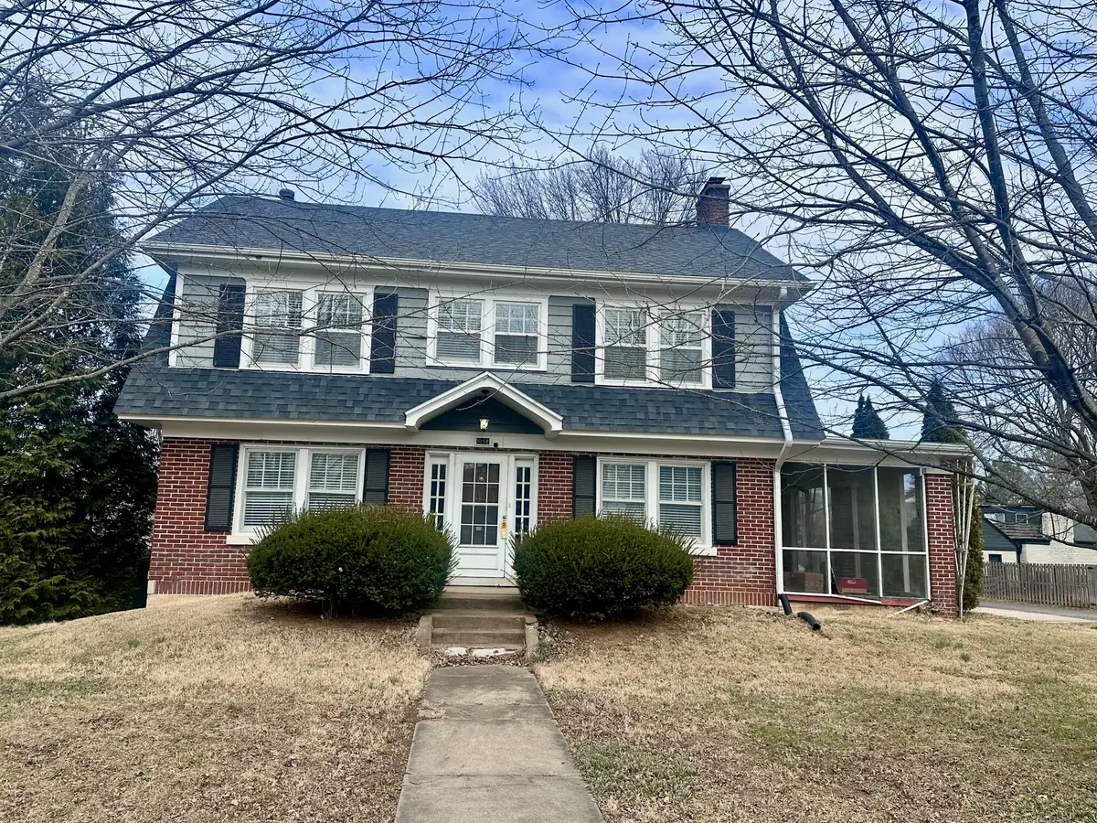 1057 E Stanford Street, Springfield, MO 65807 - #1