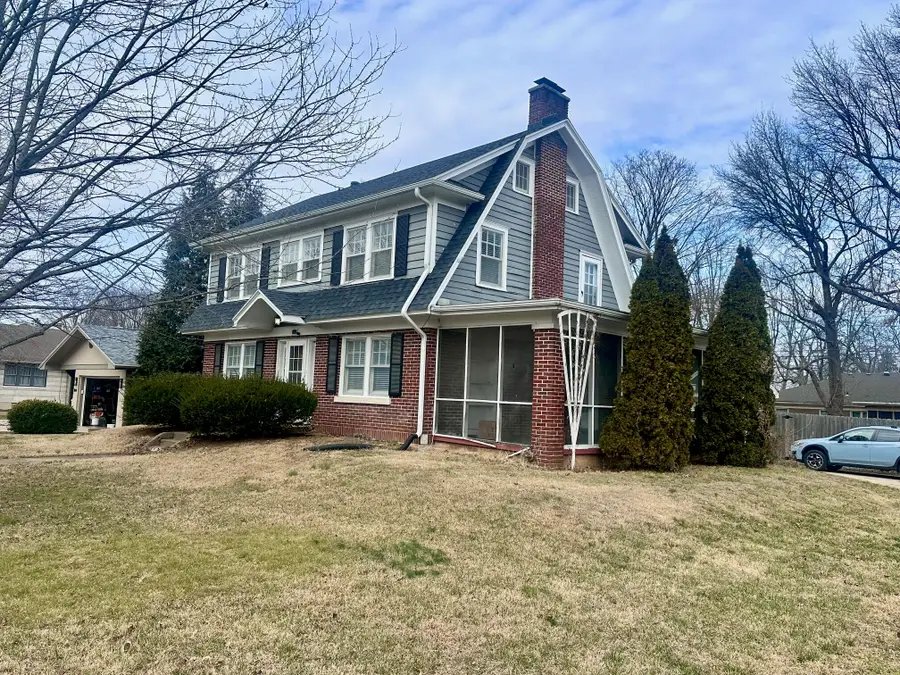 1057 E Stanford Street, Springfield, MO 65807 - #2