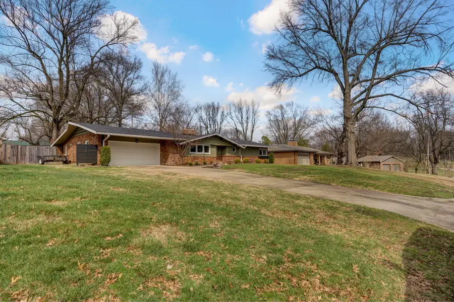 2723 E Glenwood Street, Springfield, MO 65804 - #2
