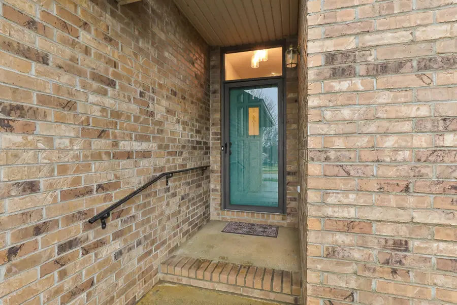 3922 W Cardinal Street, Springfield, MO 65810 - #3