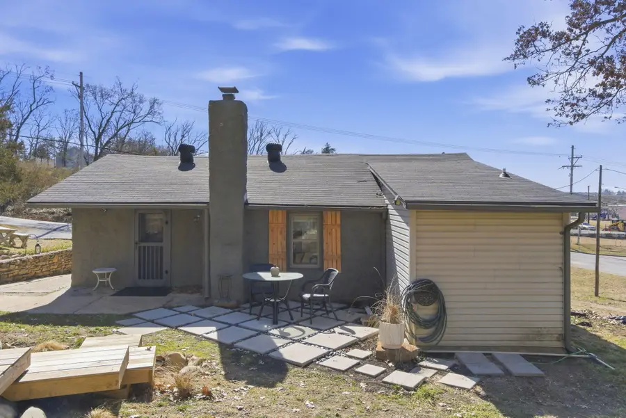 495 Evergreen Avenue, Hollister, MO 65672 - #2