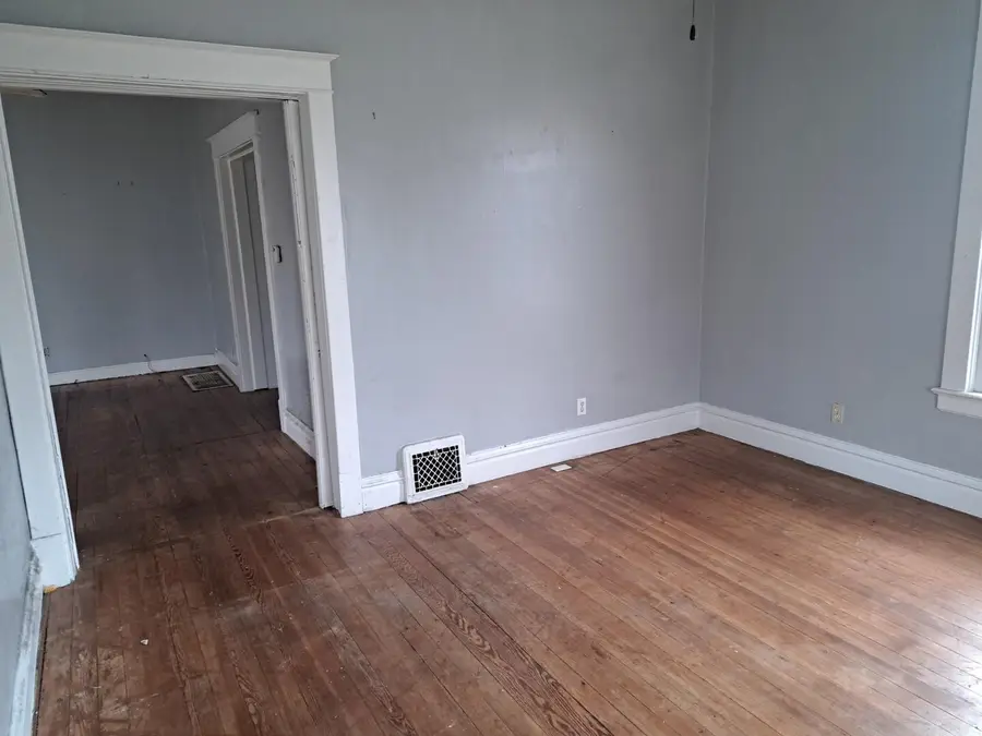 634 N Byers Avenue, Joplin, MO 64801 - #3