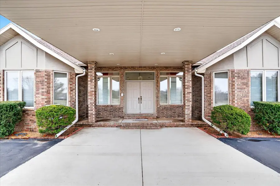 1526 E Lakecrest Drive, Ozark, MO 65721 - #3