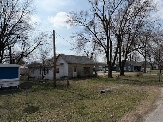 500 E Lexington Avenue, Jasper, MO 64755 - #3