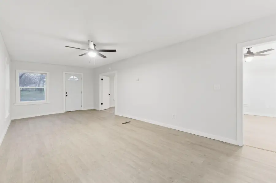 1628 E Brower Street, Springfield, MO 65802 - #3