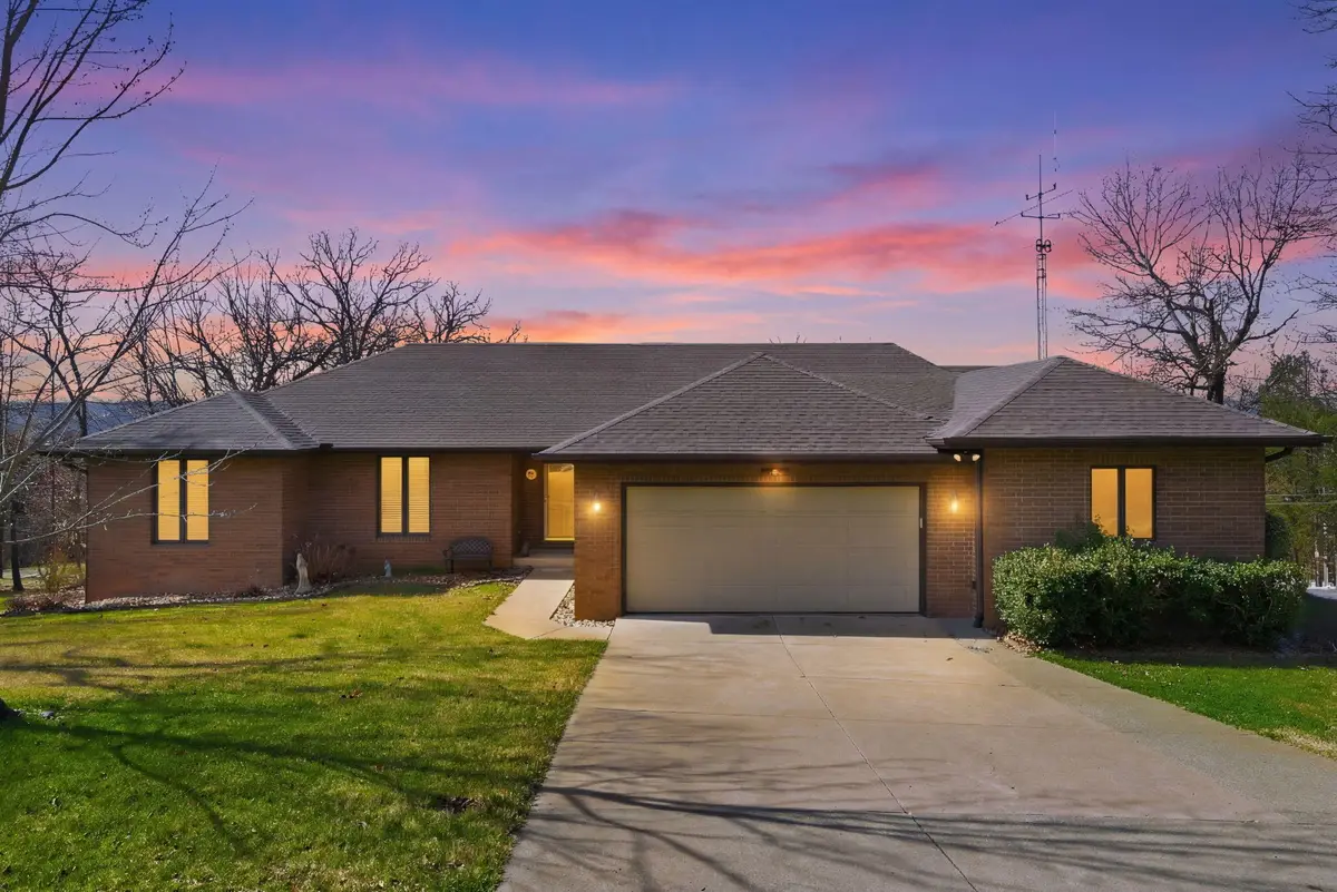 575 Holiday Acres Circle, Branson West, MO 65737 - #1