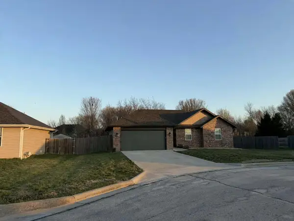 905 W Brookshire Court, Ozark, MO 65721