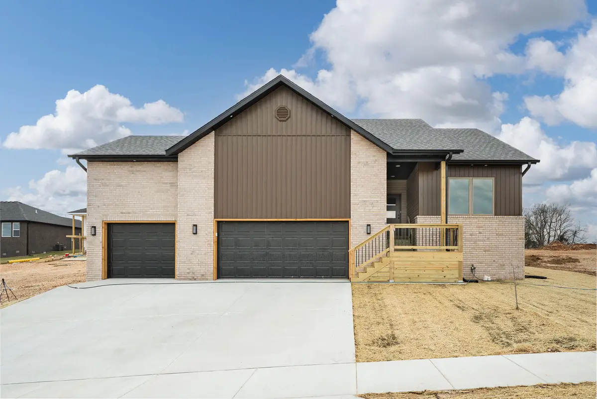 1006 W Pebblebrooke Drive, Ozark, MO 65721 - #1