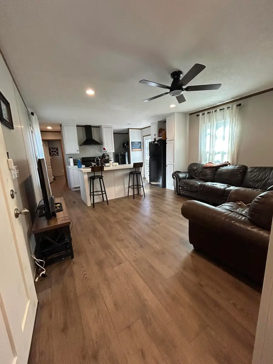 9222 Goldfinch Road, Neosho, MO 64850 - #3