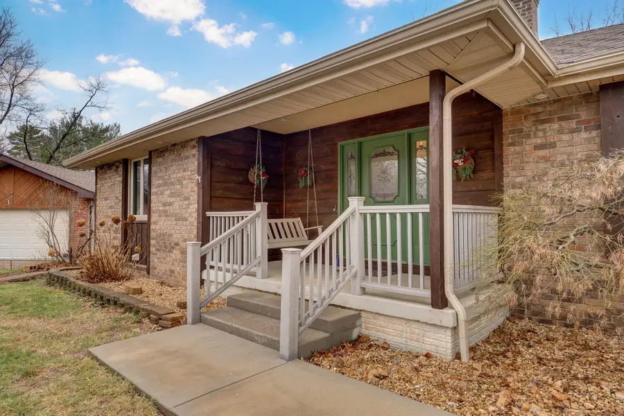 922 E Manchester Drive, Springfield, MO 65810 - #2