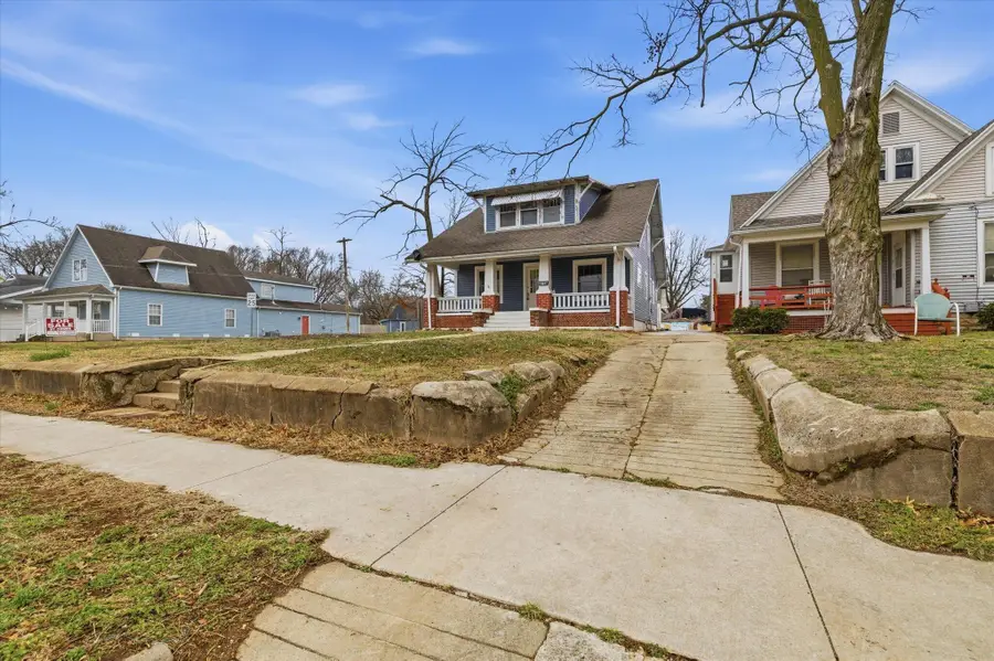 1447 N Broadway Avenue, Springfield, MO 65802 - #2