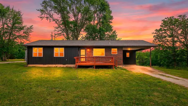 1502 County Road 1210, Willow Springs, MO 65793