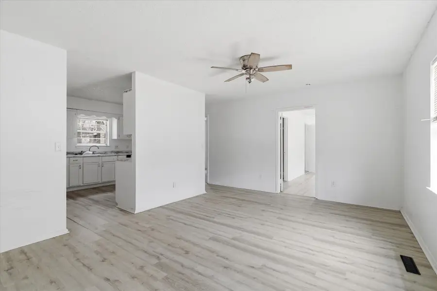 944 W Division Street, Springfield, MO 65803 - #3