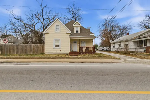 715 E Division Street, Springfield, MO 65803