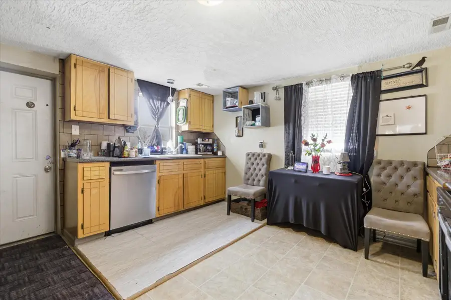 715 E Division Street, Springfield, MO 65803 - #3