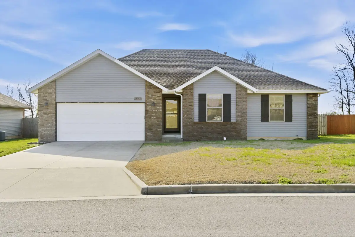 288 W Picardy Street, Republic, MO 65738 - #1