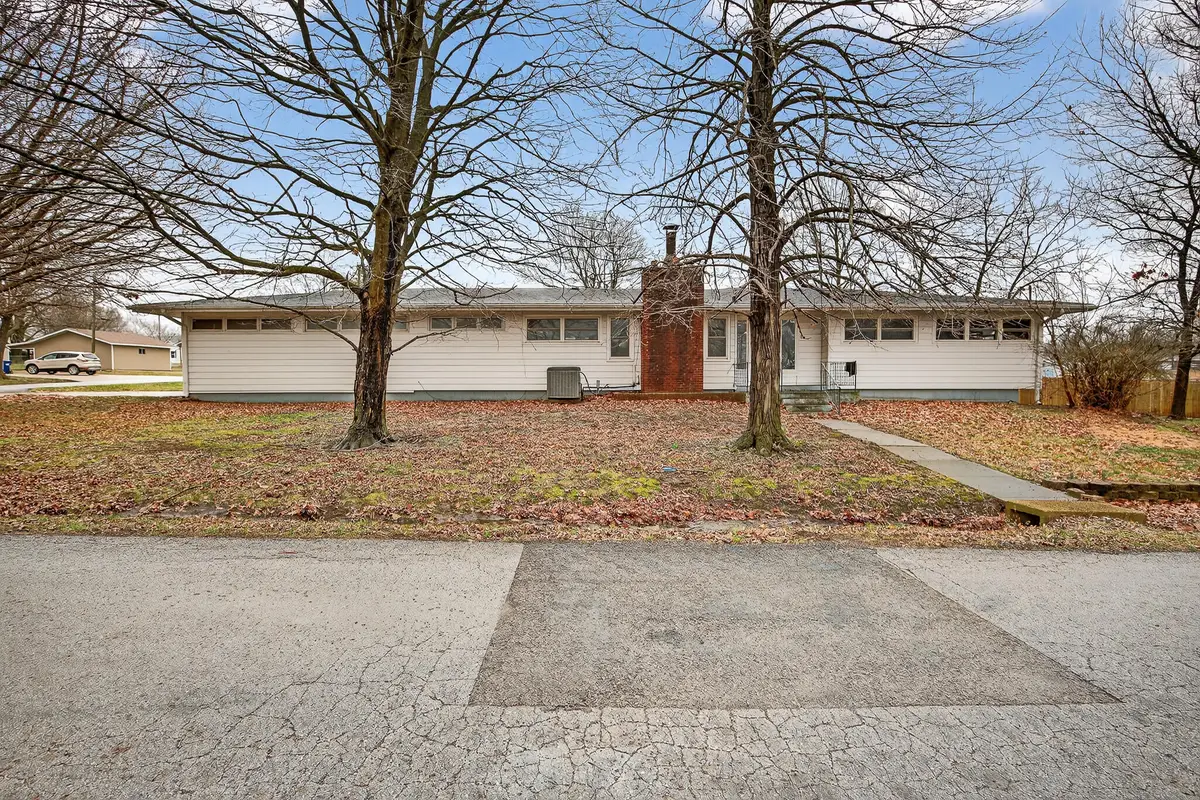 1606 W Lincoln Street, Buffalo, MO 65622 - #1