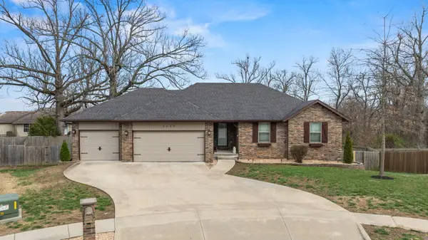 1450 S Calumet Avenue, Republic, MO 65738