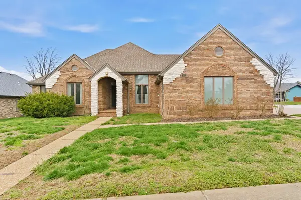 2195 E Richmond Street, Springfield, MO 65804