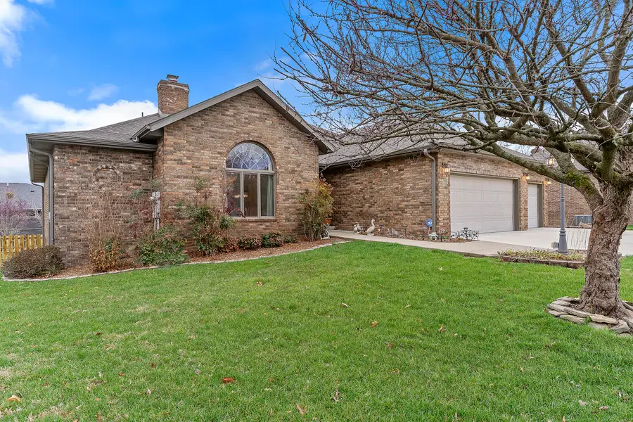 5112 S Hampton Avenue, Springfield, MO 65810 - #3