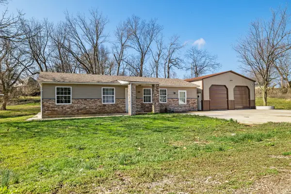 400 W Myrtle Street, Monett, MO 65708