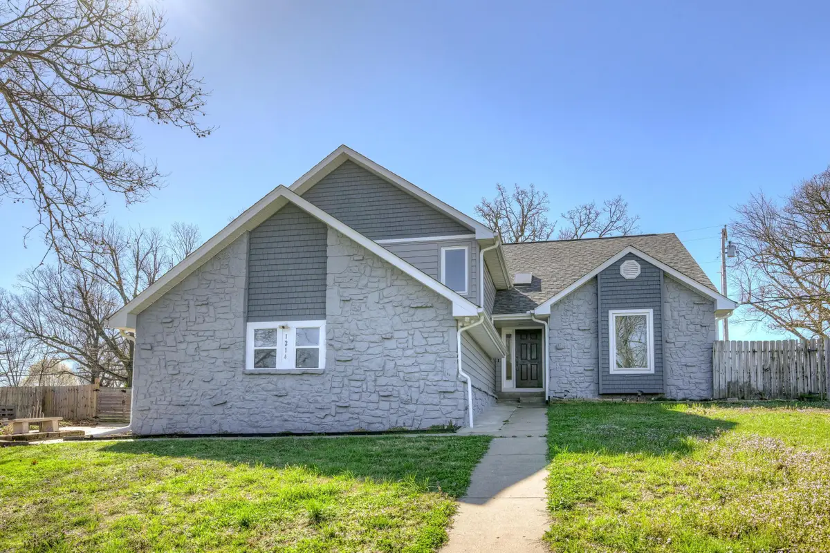 1214 Linden Terrace, Neosho, MO 64850 - #1