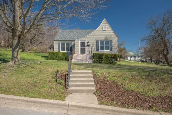 501 W 1st Street, Cassville, MO 65625