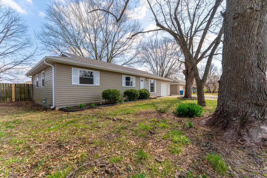 800 Aspen Court, Nixa, MO 65714 - #3