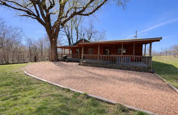 2148 Farm Road 2187, Exeter, MO 65647