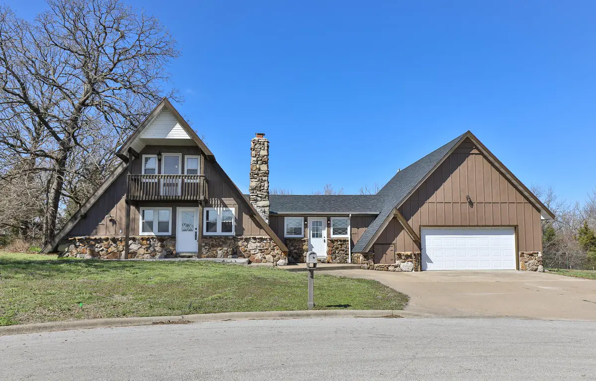 301 S Idlewood Way, Bolivar, MO 65613 - #1
