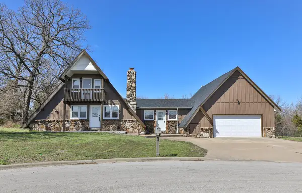 301 S Idlewood Way, Bolivar, MO 65613