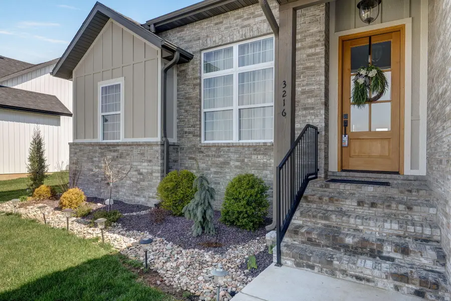 3216 N Marlin Drive, Ozark, MO 65721 - #2