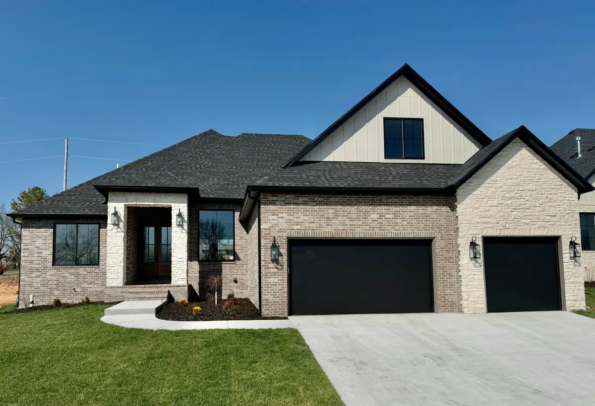 3919 E Woodhue Street, Springfield, MO 65802 - #1