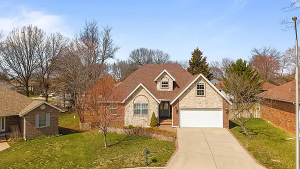 2065 W Buena Vista Street, Springfield, MO 65810