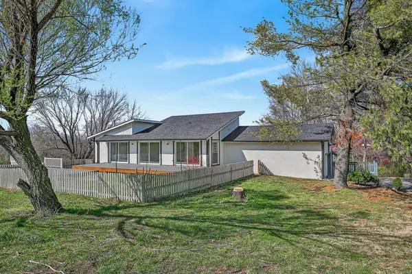 803 S State Highway Ab, Willard, MO 65781