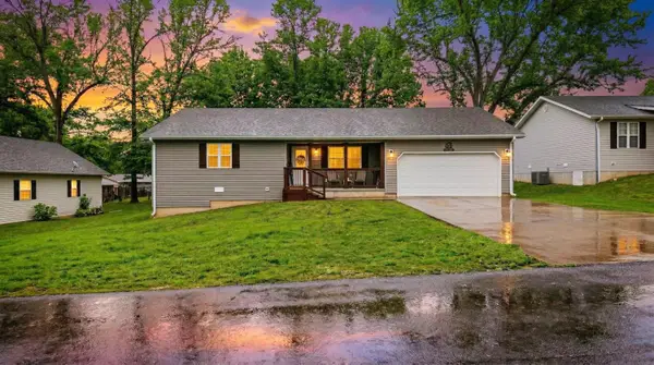 443 Regina Avenue, Thayer, MO 65791