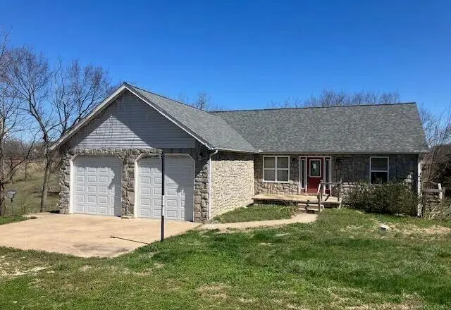 8404 Gateway Drive, Neosho, MO 64850 - #1