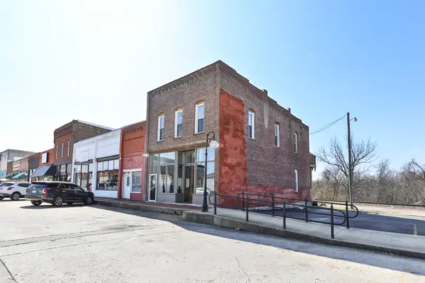 207 W Main Street, Ash Grove, MO 65604