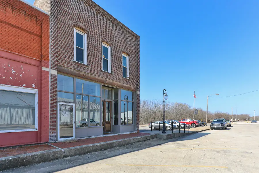 207 W Main Street, Ash Grove, MO 65604 - #3