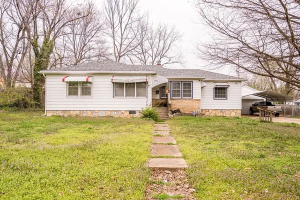 1011 W 2nd Street, West Plains, MO 65775