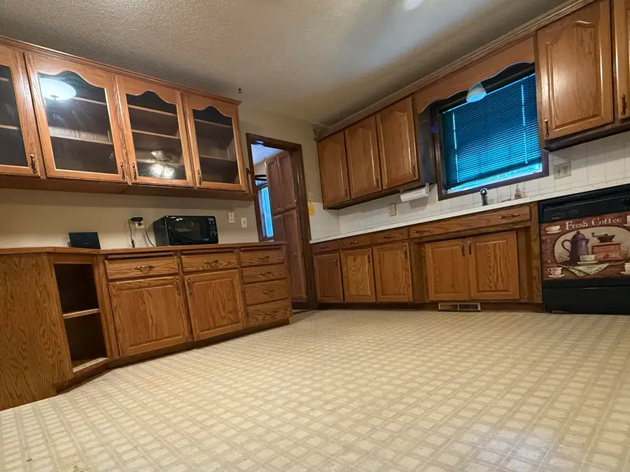 300 4th Street, Purdy, MO 65734 - #3