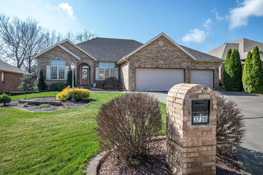 3728 W Broadmoor Street, Springfield, MO 65807 - #3