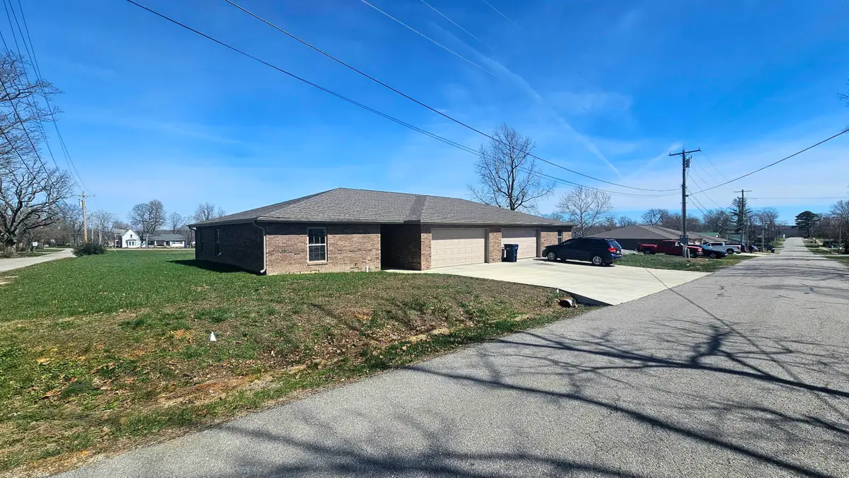 625-723 Hawthorne Street, Houston, MO 65483 - #1