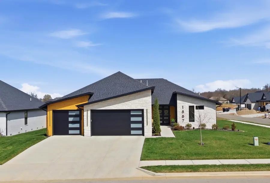 1887 E Cobblestone Drive, Ozark, MO 65721 - #2