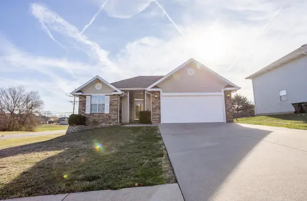 580 N Lynette Avenue, Republic, MO 65738