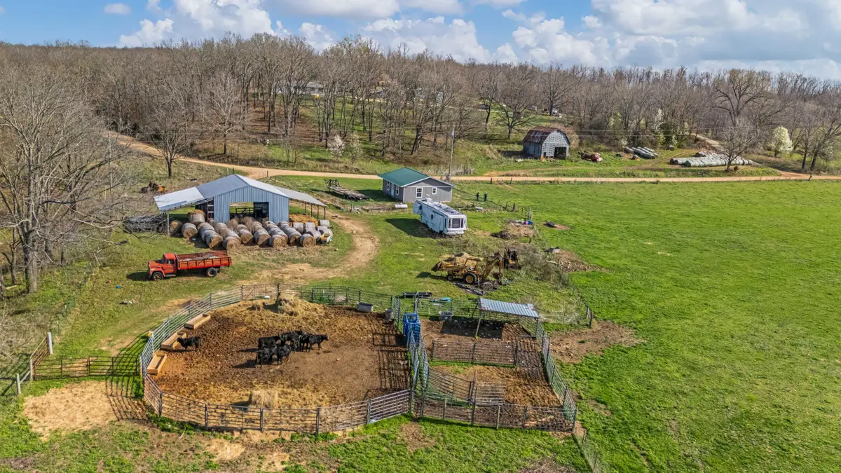 1499 County Road 380, Koshkonong, MO 65692 - #1