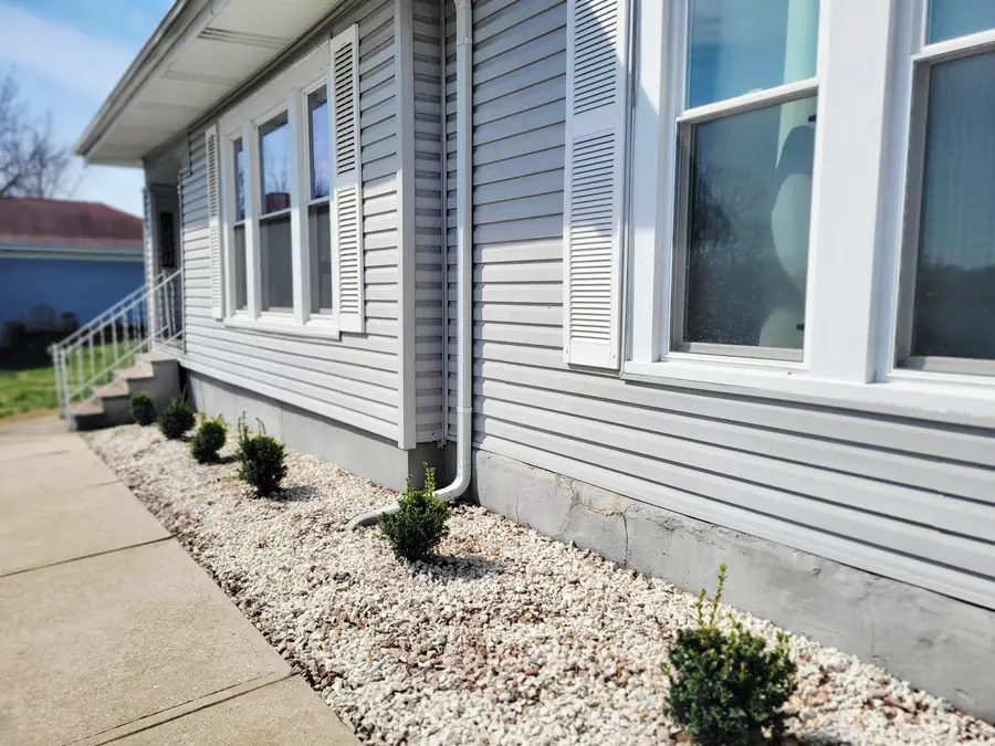 401 South Street, Stockton, MO 65785 - #2