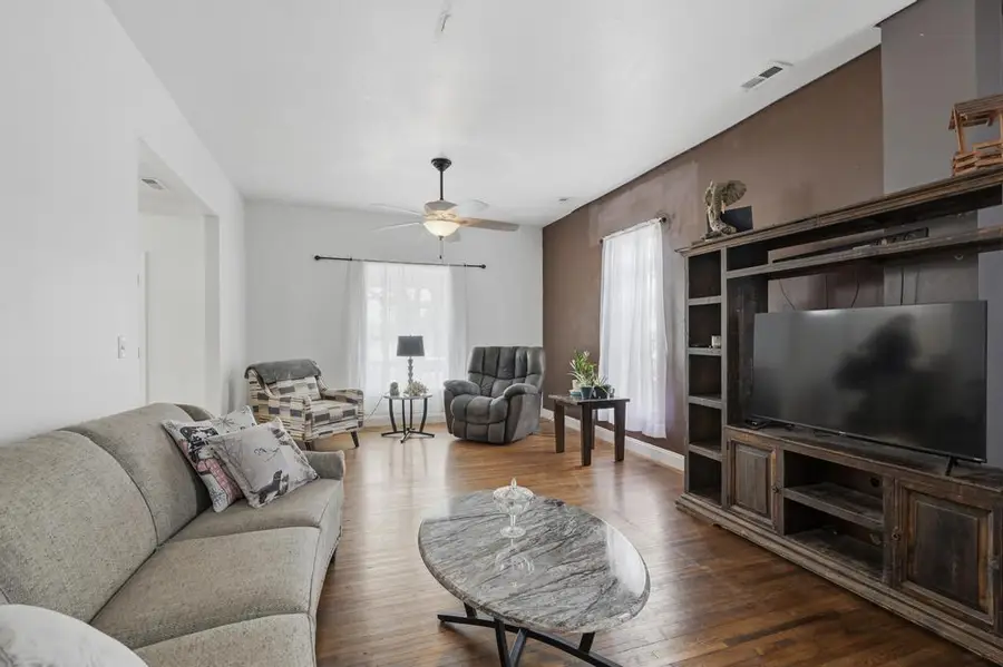 625 N Moffet Avenue, Joplin, MO 64801 - #3