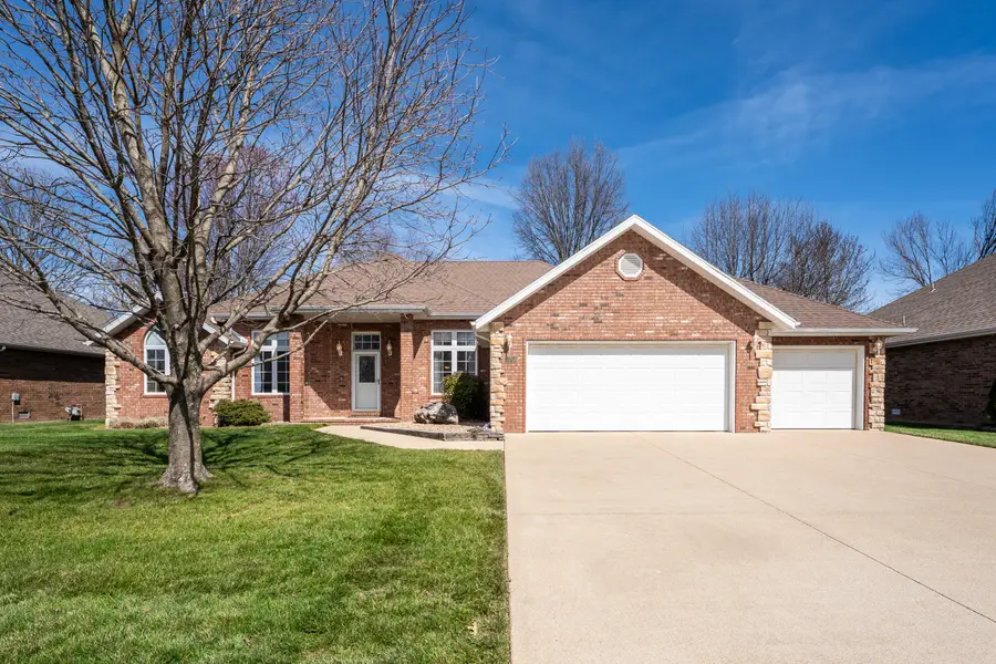 3755 W Eaglecrest Street, Battlefield, MO 65619 - #2